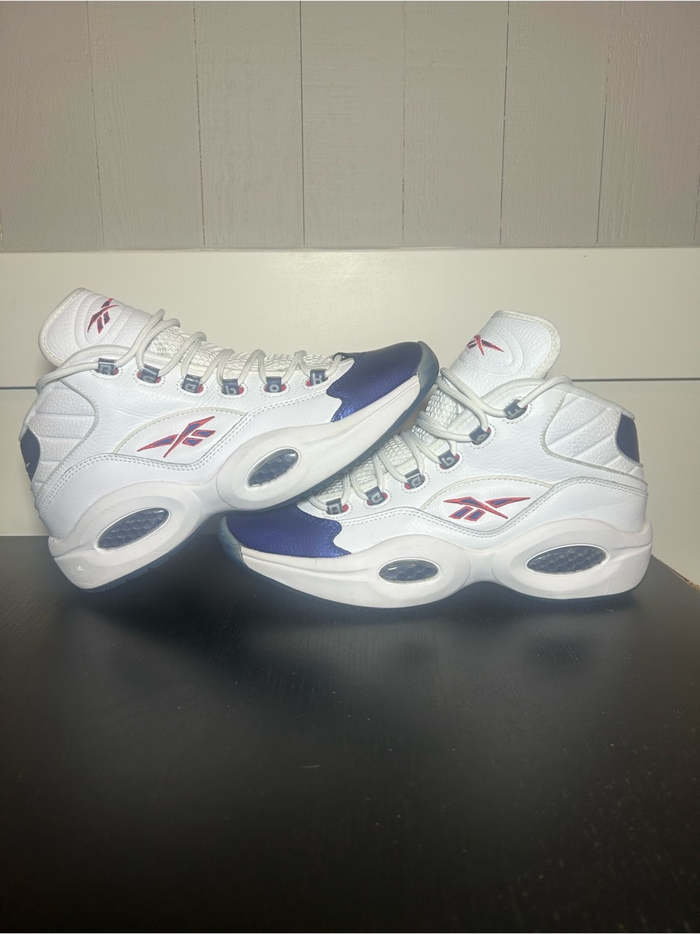 Reebok Question Mid Blue Toe 4-90933 Iverson Men’s- white, Size 11 1/2